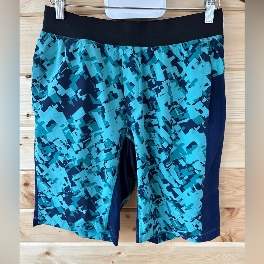 Lululemon Men’s Linerless T.H.E. Shorts Blue Size M